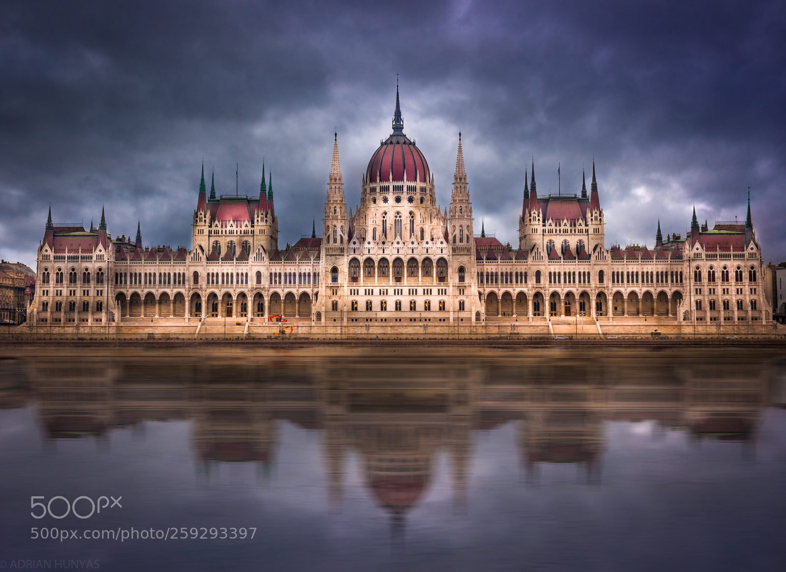 Canon EOS 750D (EOS Rebel T6i / EOS Kiss X8i) sample photo. Hungarian parliament photography