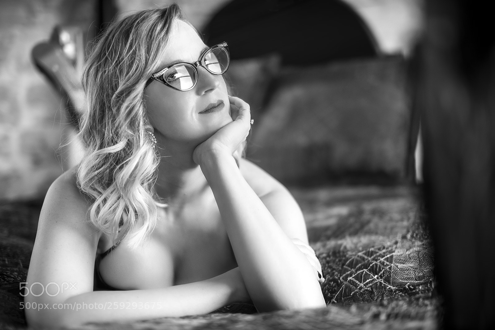Sony a7R sample photo. Studious photography