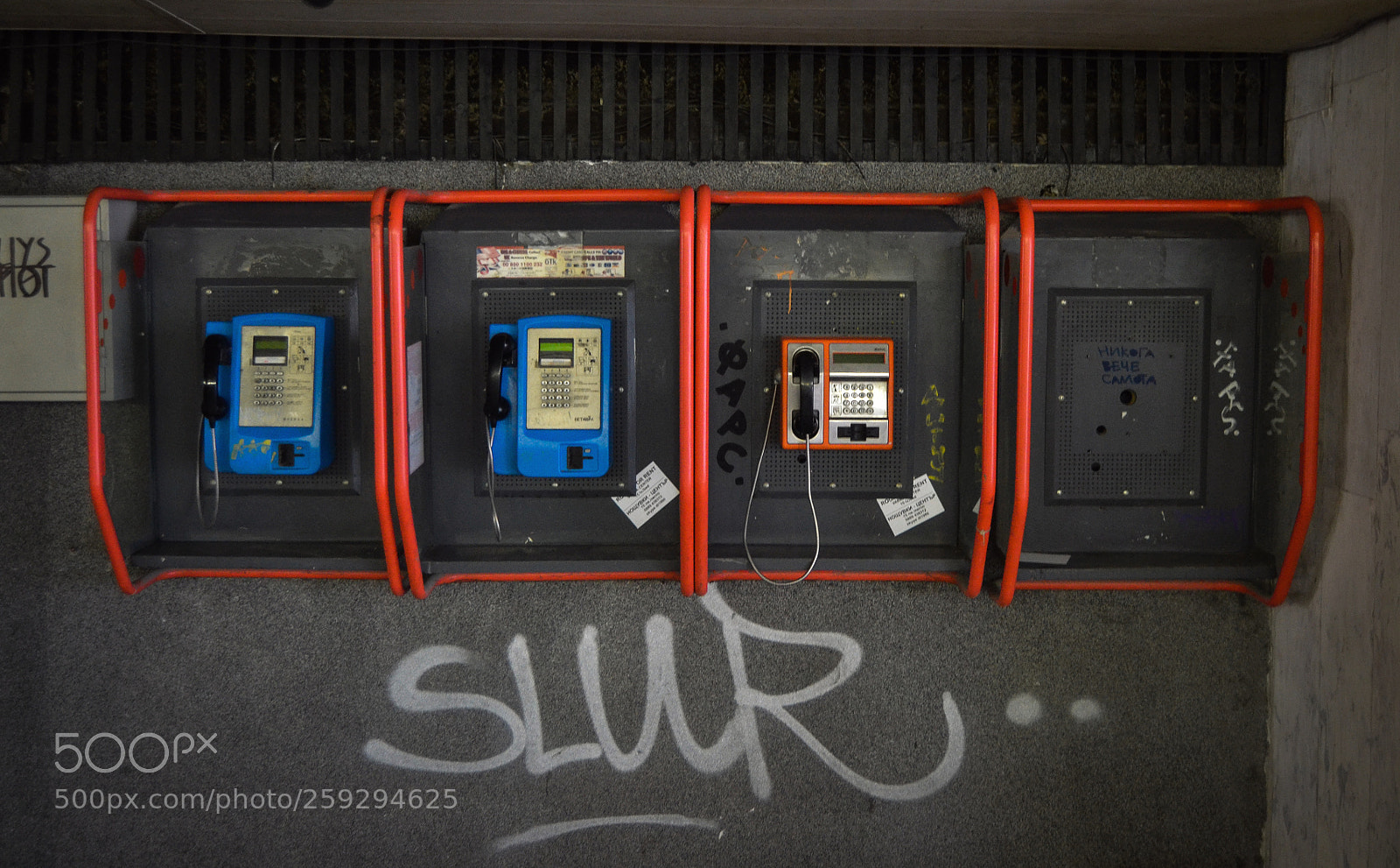 Nikon D3100 sample photo. Telephones photography