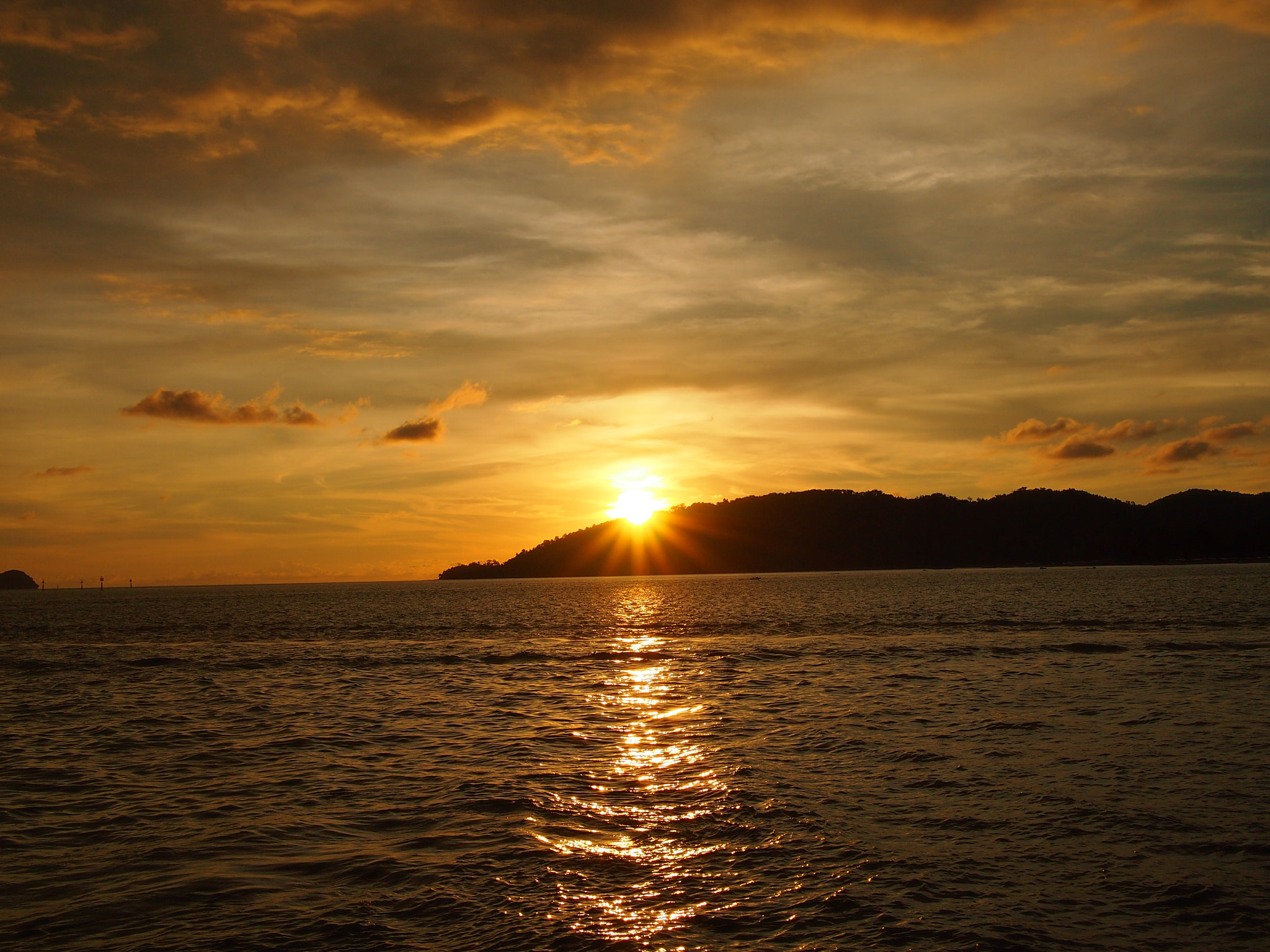 Olympus PEN E-PM1 sample photo. Sunset photography