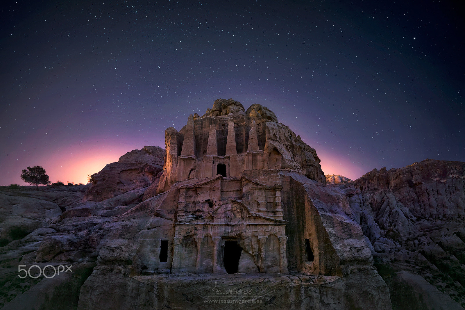 Sony FE 16-35mm F2.8 GM sample photo. The obelisk tomb photography