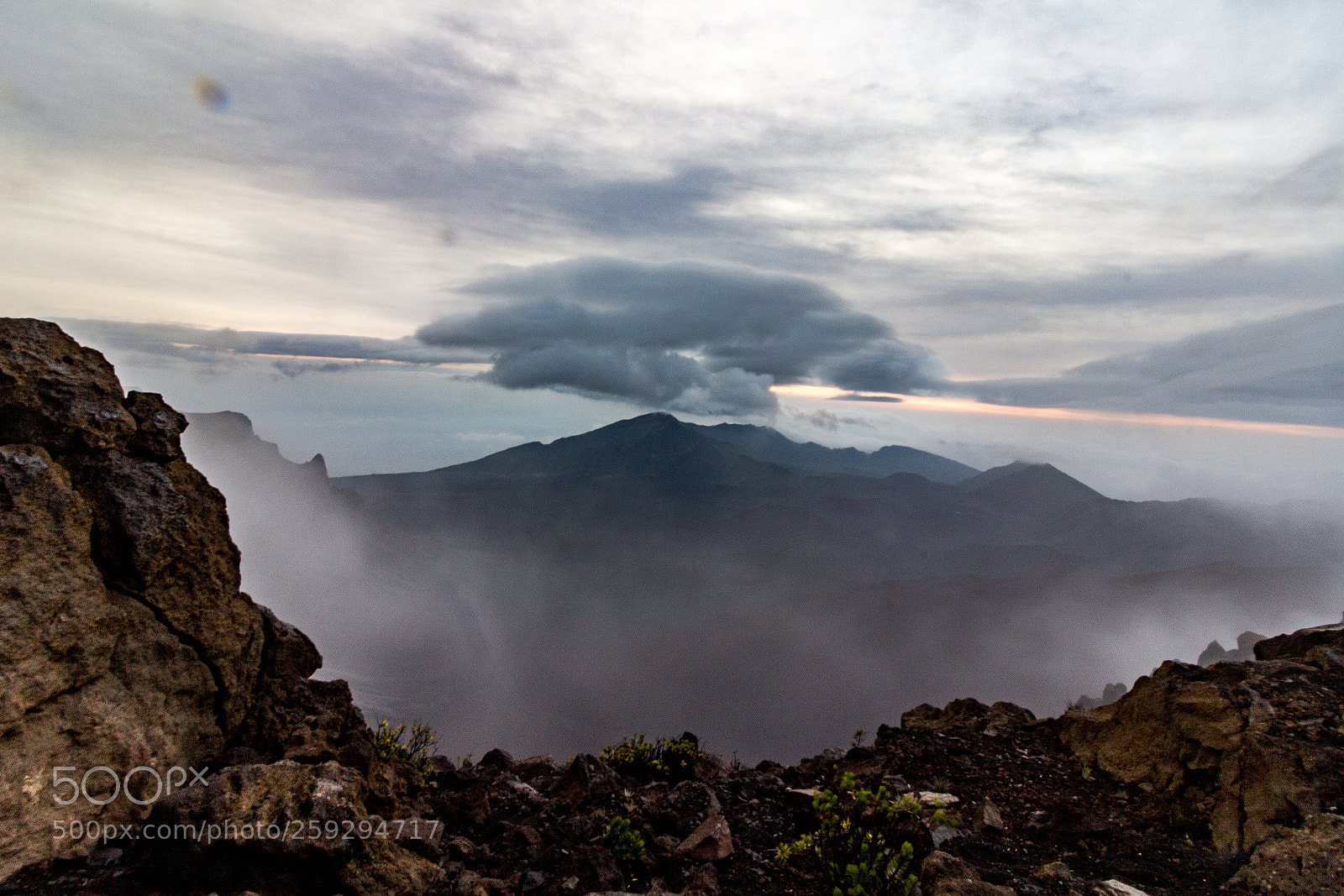 Canon EOS 100D (EOS Rebel SL1 / EOS Kiss X7) sample photo. Haleakala sunrise photography