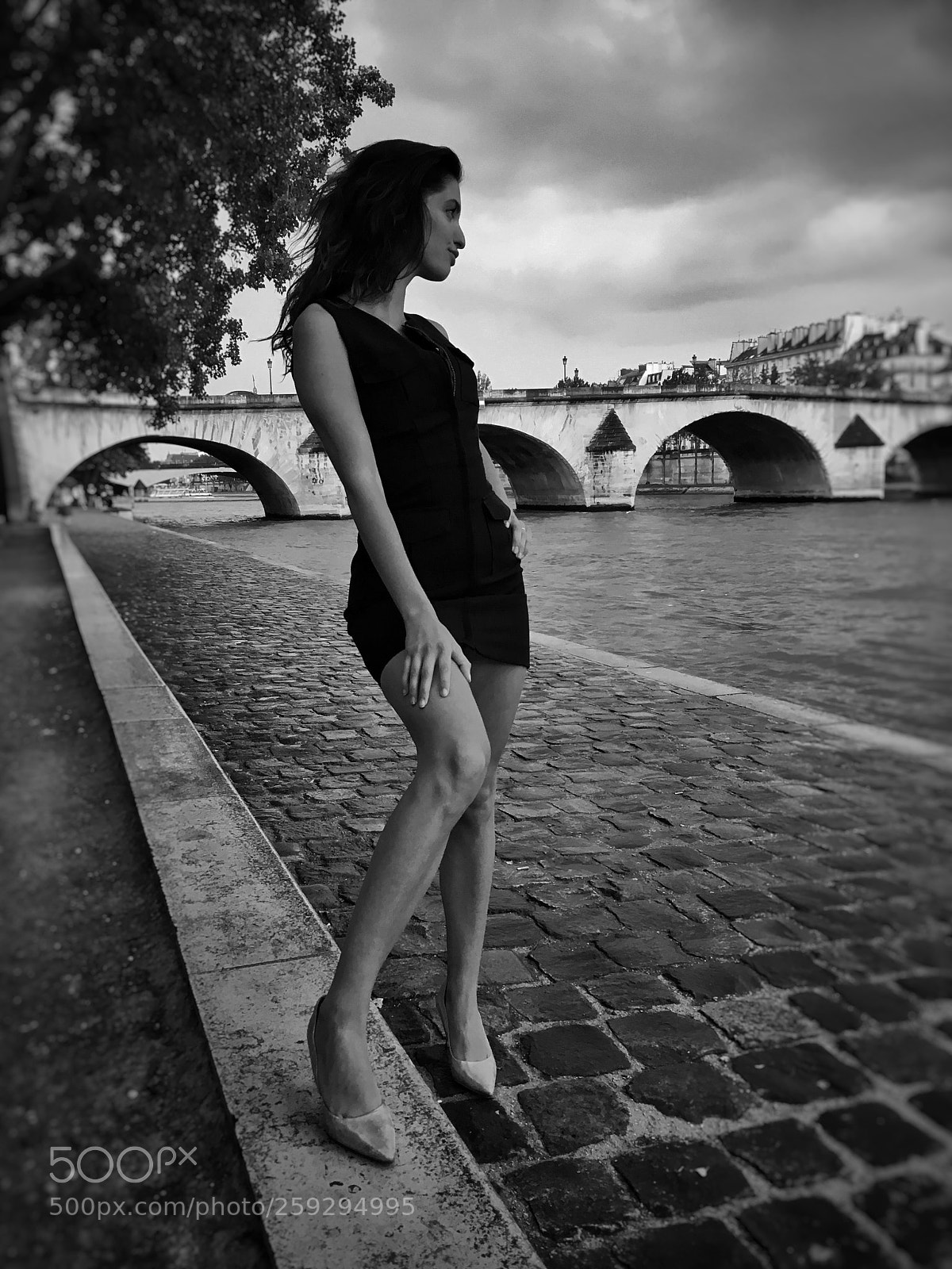 Apple iPhone SE sample photo. «  from paris with love » 

 photography
