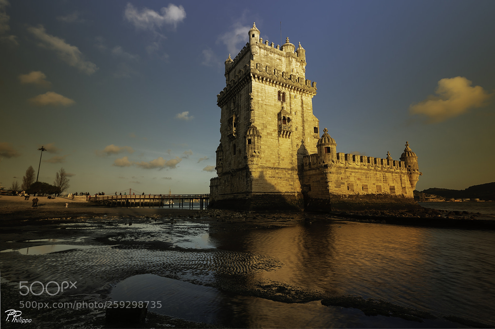 Canon EOS 5D Mark IV sample photo. Belem sunset photography