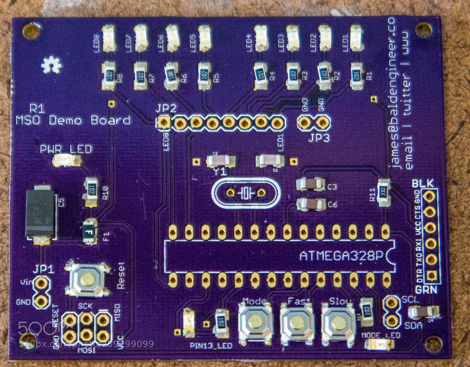 Canon EOS 700D (EOS Rebel T5i / EOS Kiss X7i) sample photo. Parts placed on solder photography