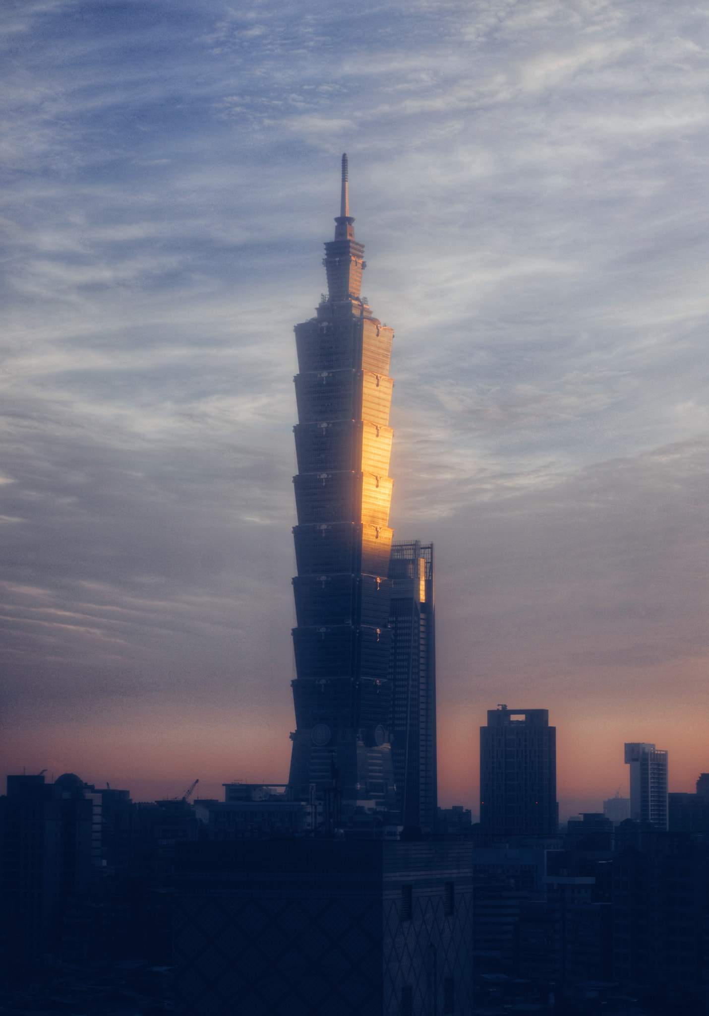 Nikon D3X sample photo. First sunshine on taibei 101 tower photography
