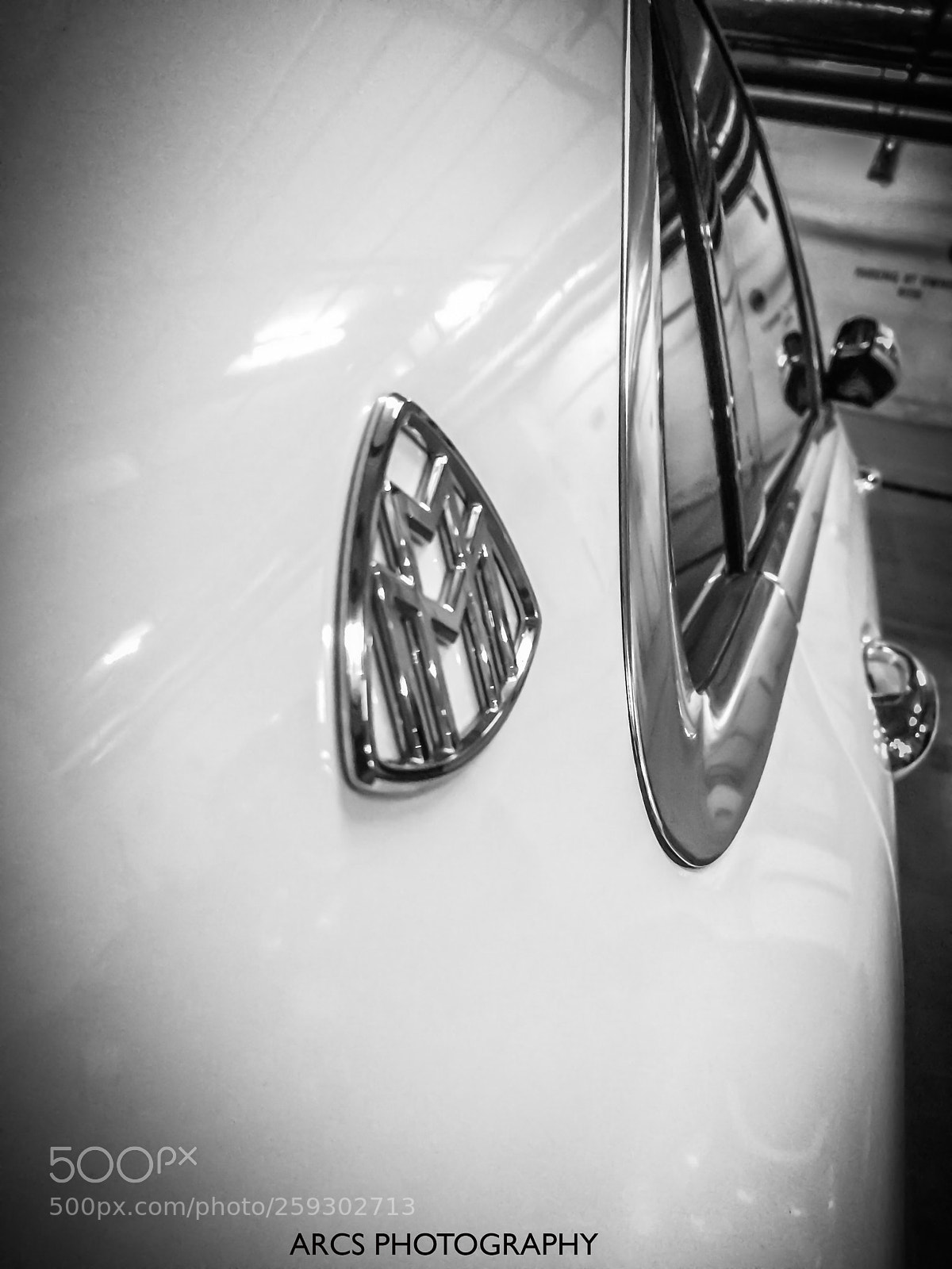 Apple iPhone 5s sample photo. Mercedes benz maybach slogo photography