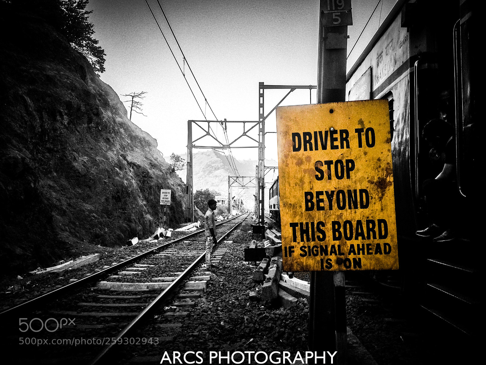 Apple iPhone 5s sample photo. Railway board edit arcs photography