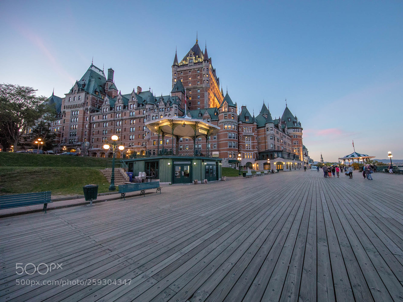Canon EOS 5DS R sample photo. Chateau fontenac in quebec photography