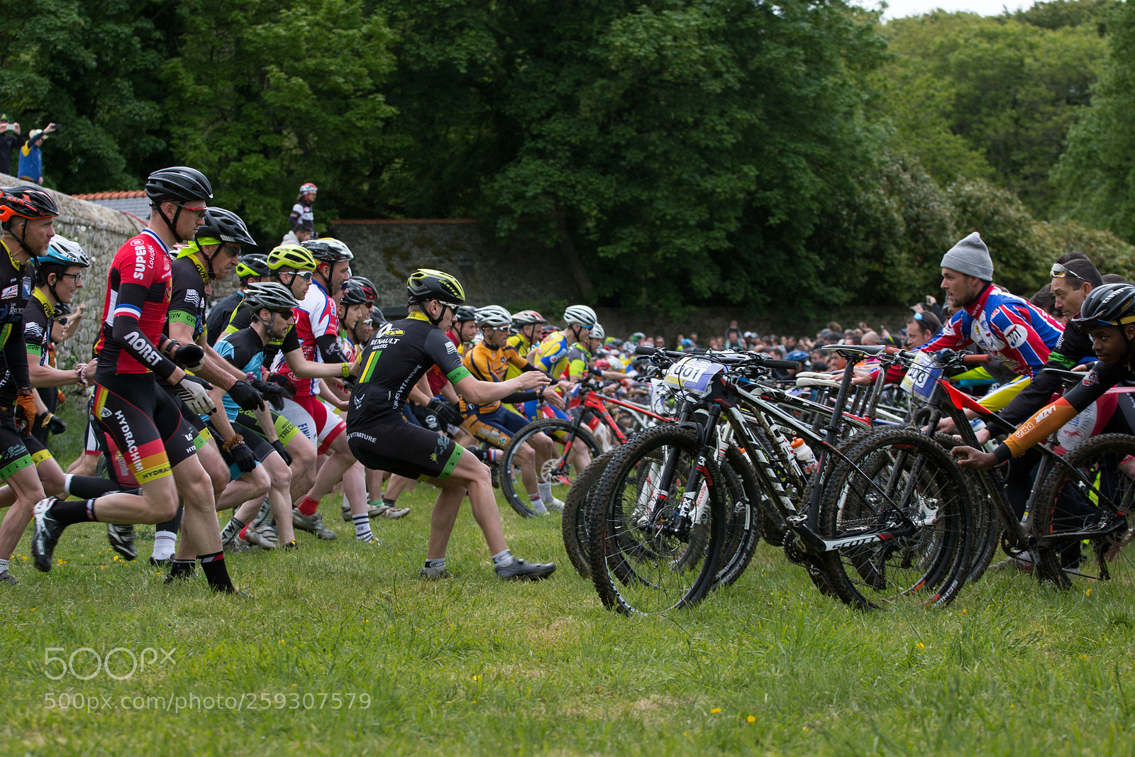 Canon EOS 70D sample photo. 24h relay start photography