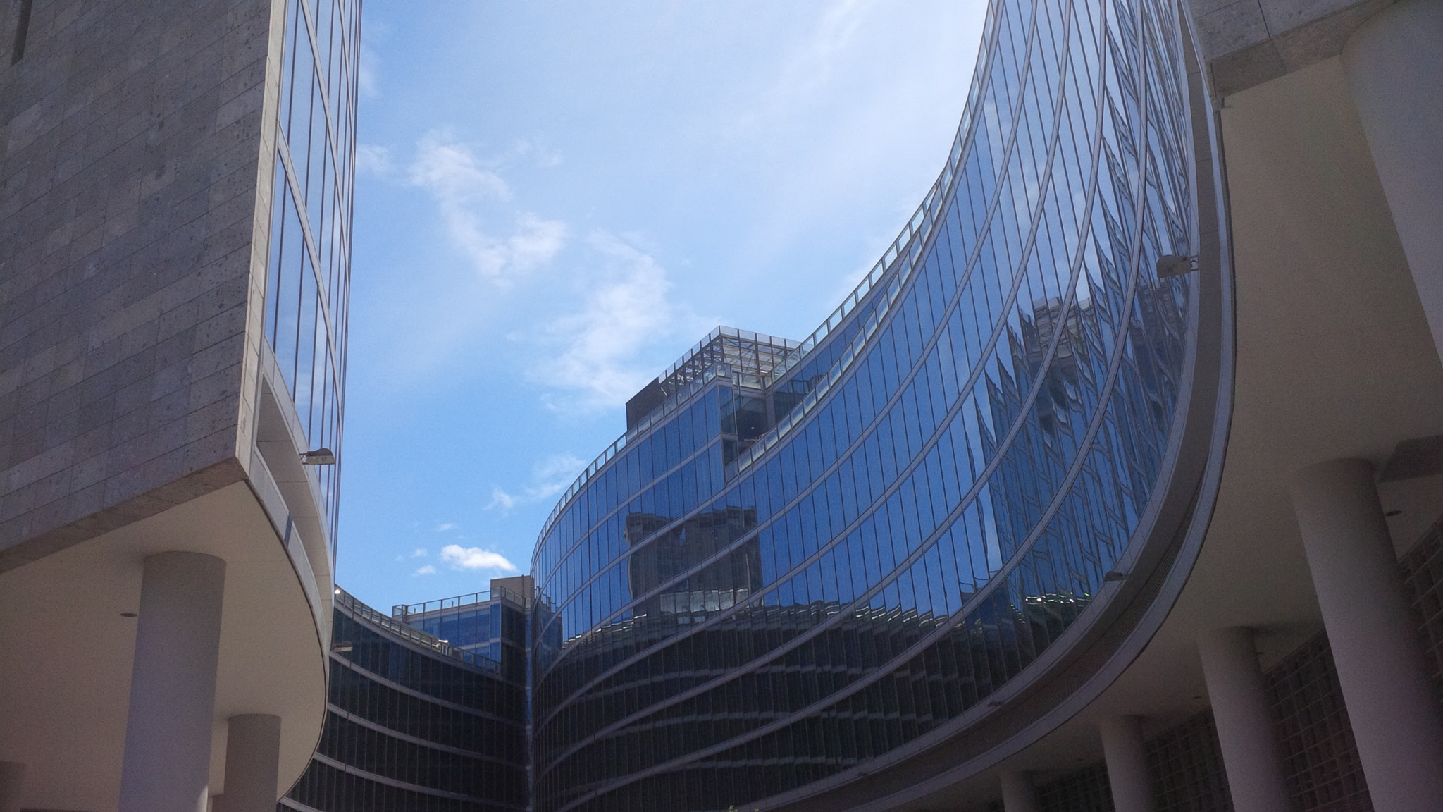 BlackBerry Z10 sample photo. Milano photography