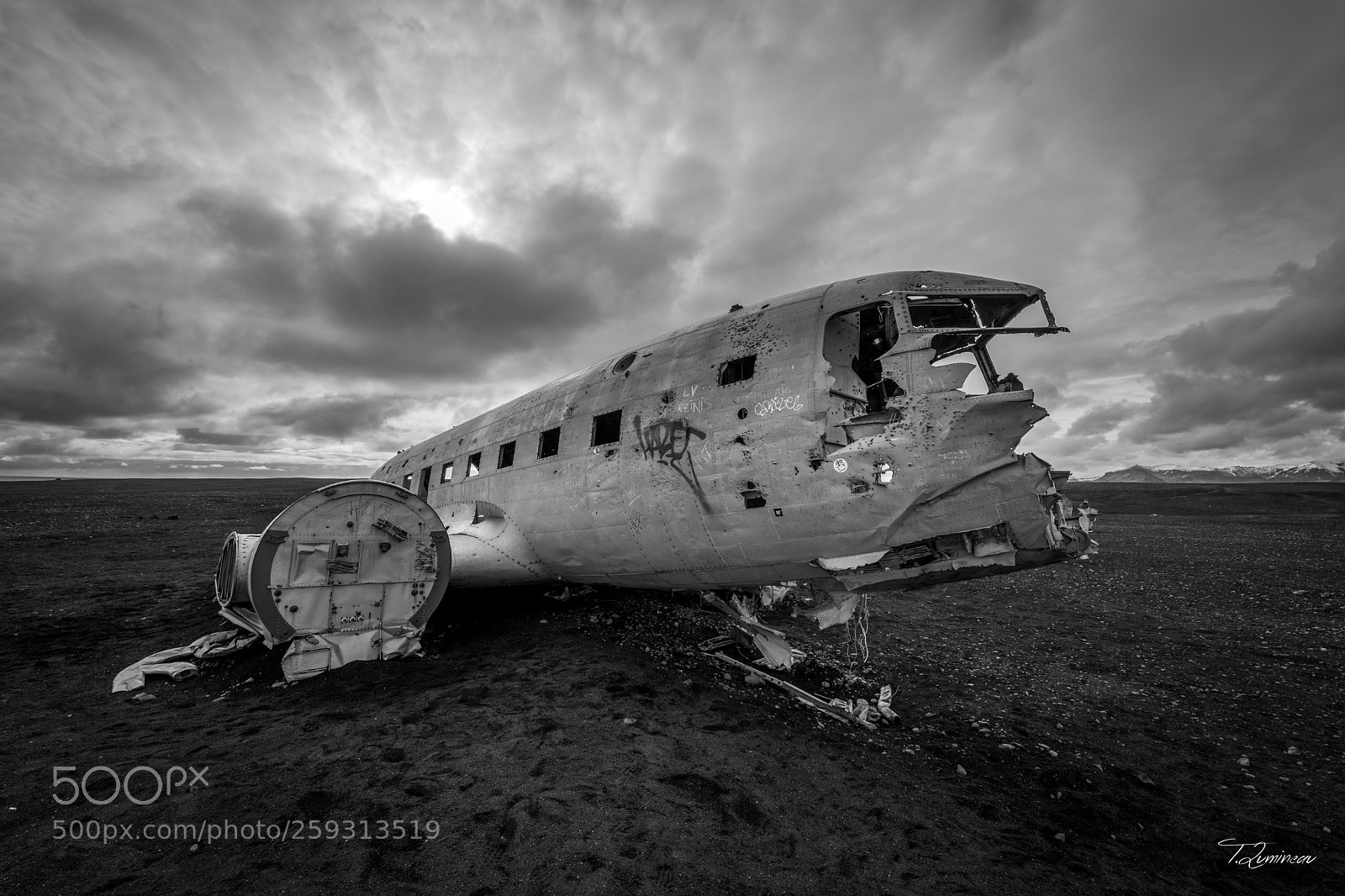 Sony a7 sample photo. Plane photography