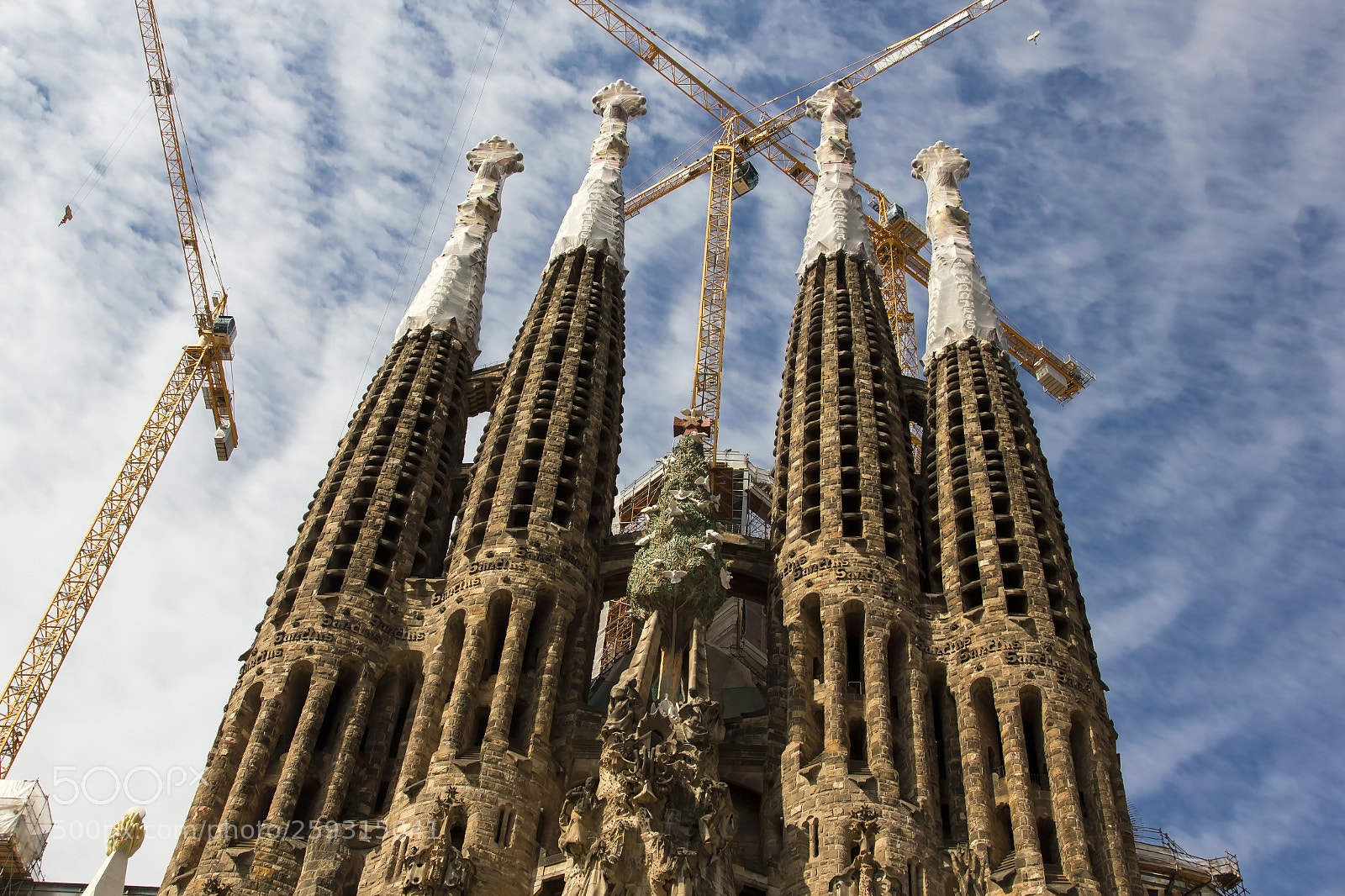 Canon EOS 550D (EOS Rebel T2i / EOS Kiss X4) sample photo. Sagrada familia photography
