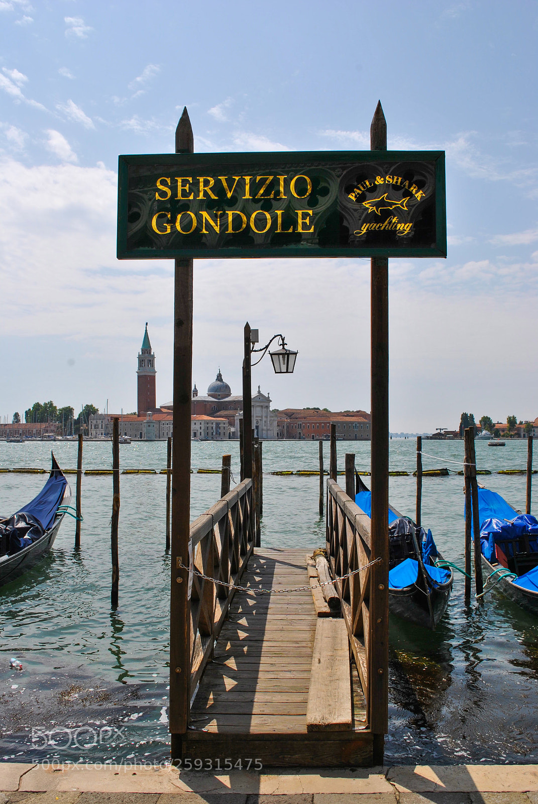 Nikon D3000 sample photo. Servizio gondole, venezia [ve] photography