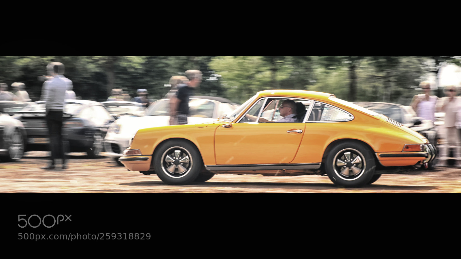 Nikon D7200 sample photo. Classic yellow porsche 911 photography