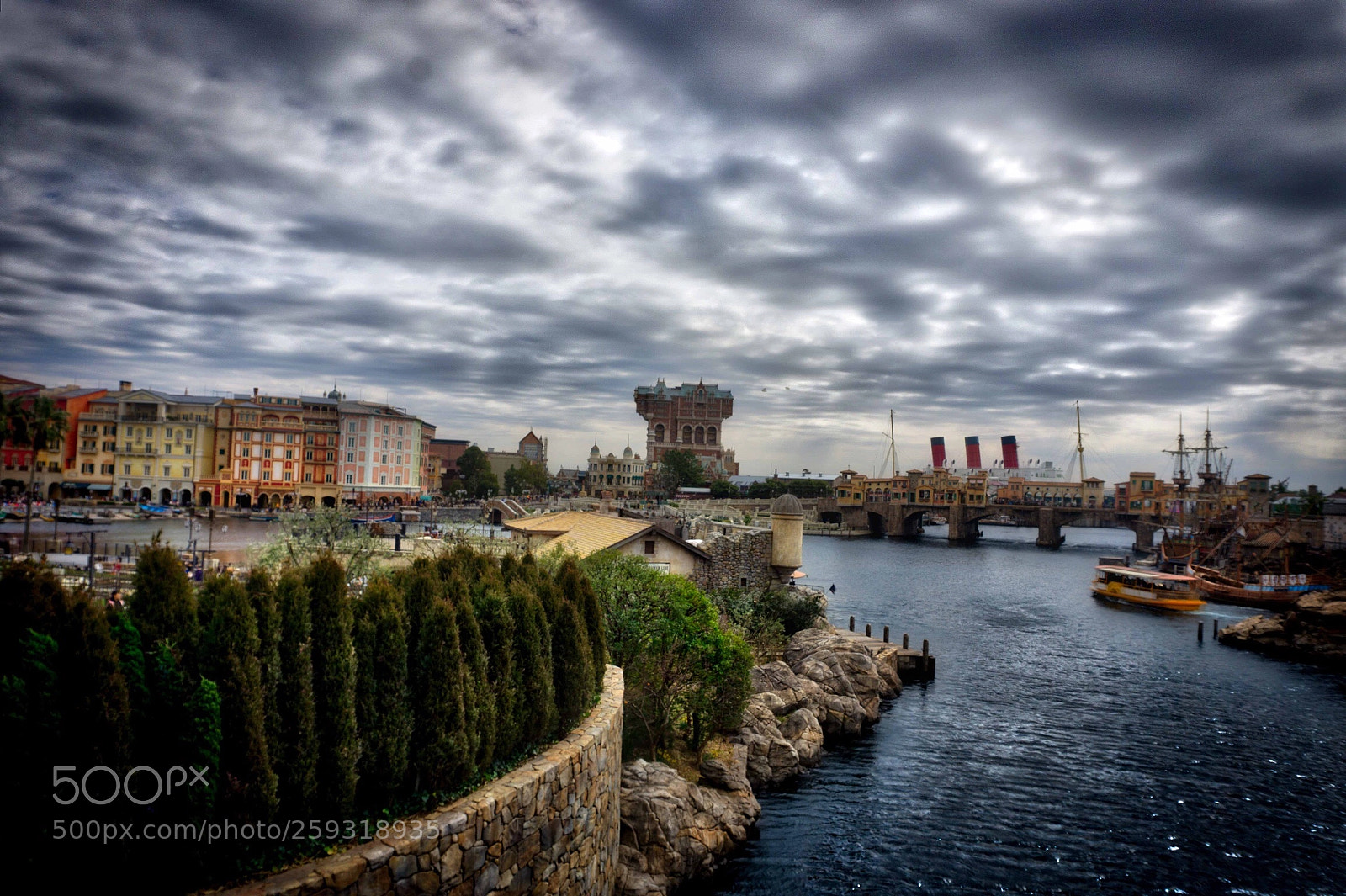 Sony a6000 sample photo. Tokyo disney - thunderstorm photography