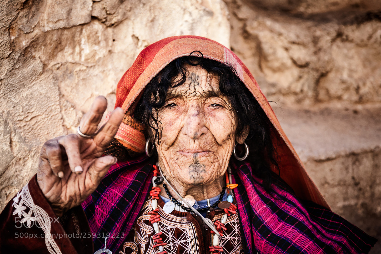 Canon EOS 5D Mark II sample photo. Tunisia – berber woman photography