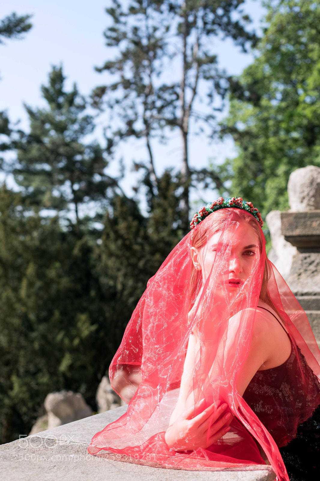 Canon EOS 6D Mark II sample photo. Фотосессия в садах Праги photography