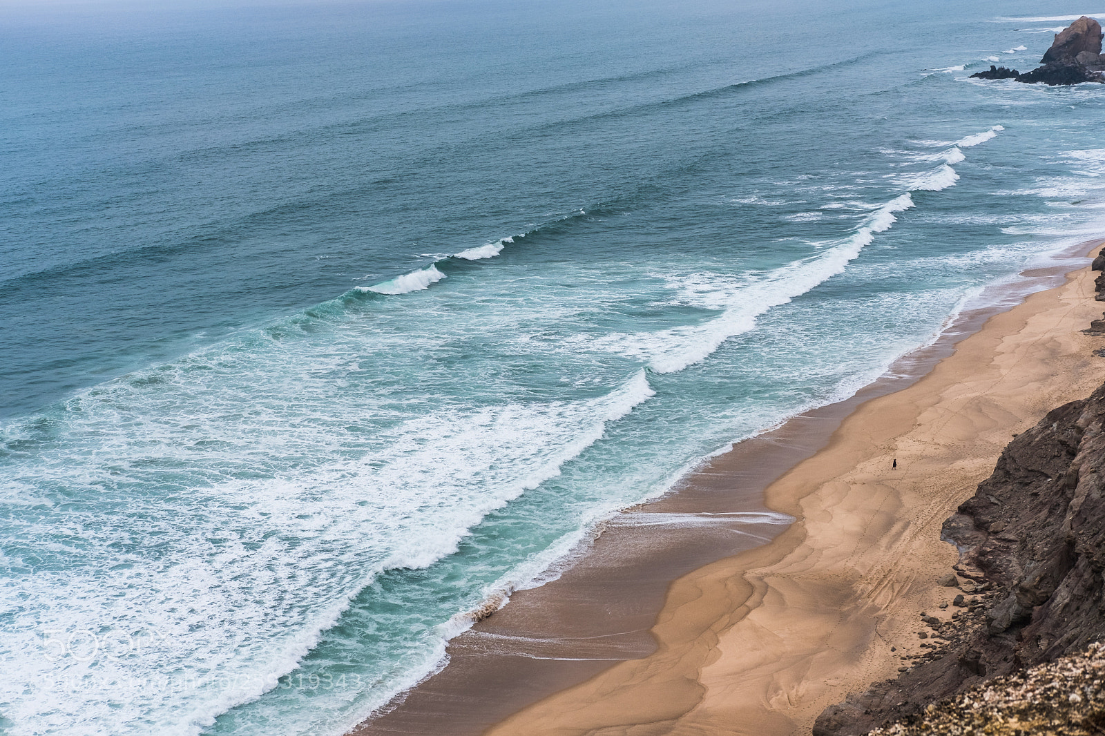 Fujifilm X-Pro2 sample photo. Ocean vs human photography