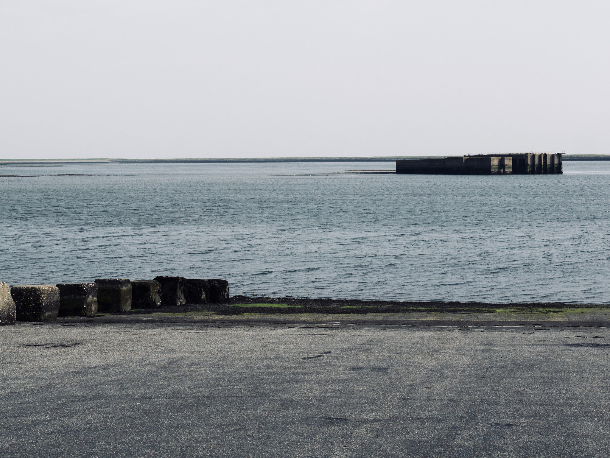 Panasonic Lumix DMC-G85 (Lumix DMC-G80) sample photo. Concrete island photography