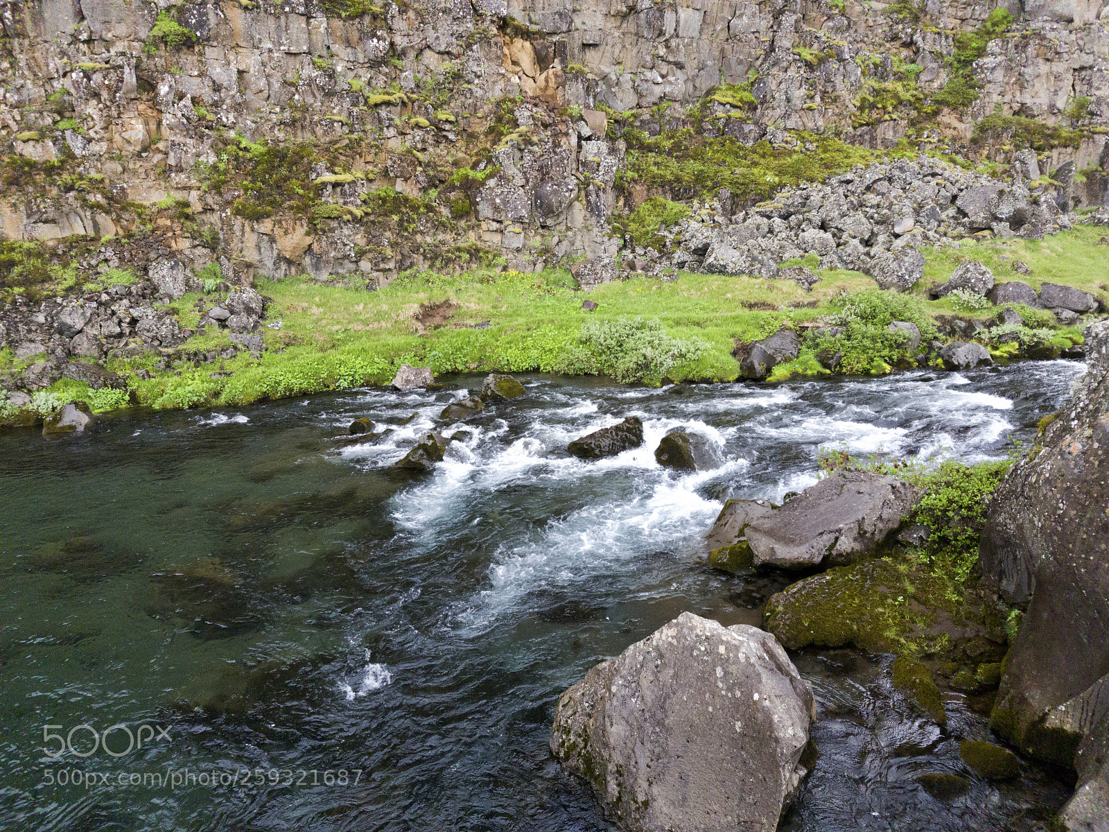 Samsung Galaxy S7 sample photo. A stream in Þingvellir photography