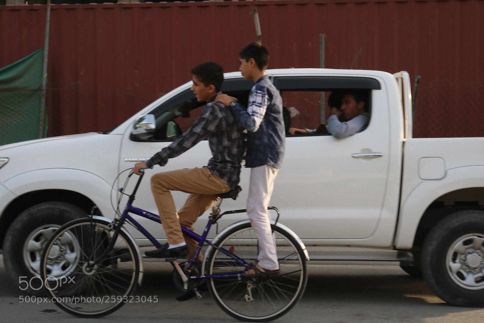 Canon EOS 750D (EOS Rebel T6i / EOS Kiss X8i) sample photo. 2 wheel and 4 photography