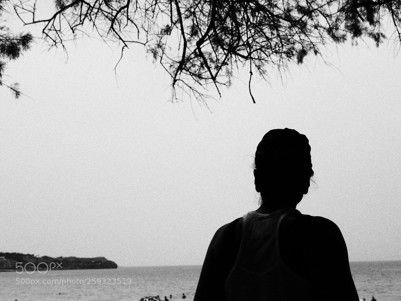 Olympus PEN-F sample photo. She, the sun and photography
