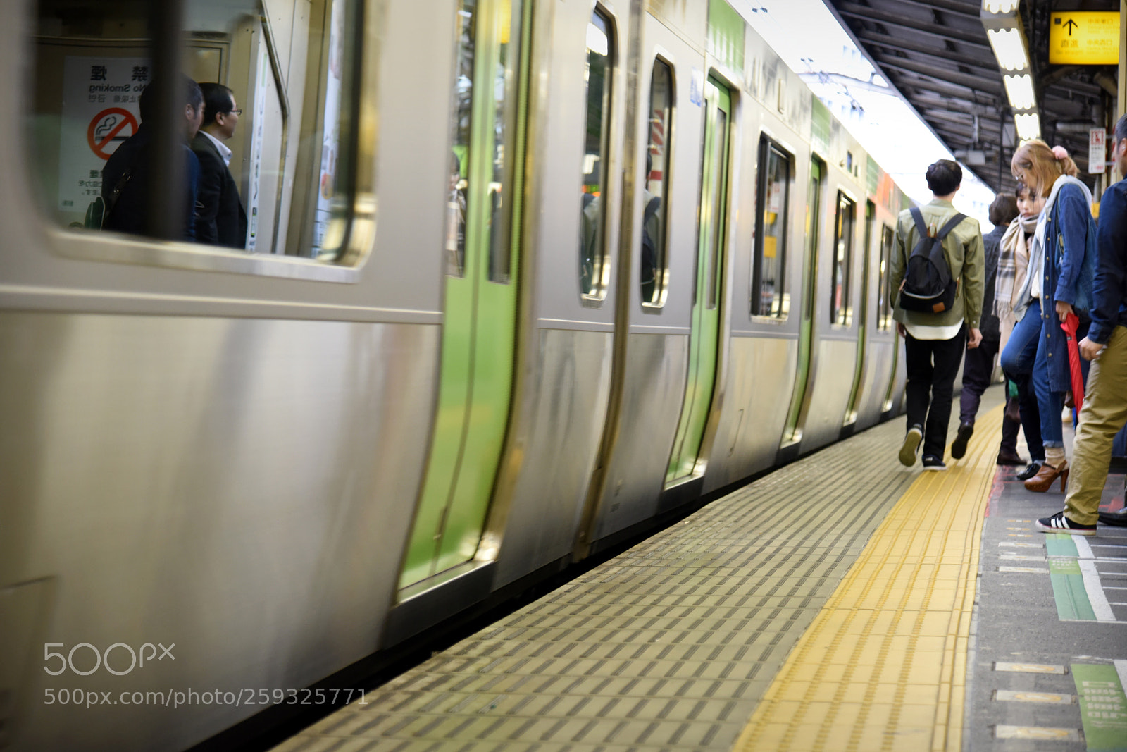 Nikon D810 sample photo. The morning commute photography