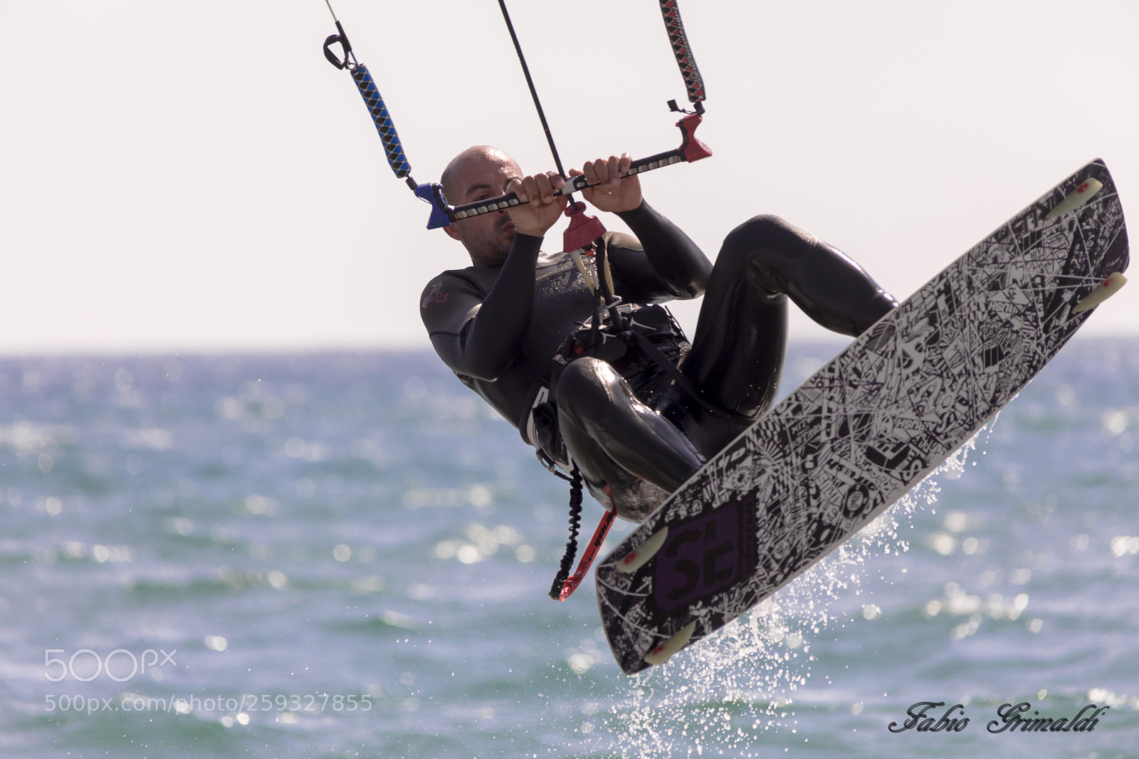 Canon EOS 5D Mark IV sample photo. Flying in the water photography