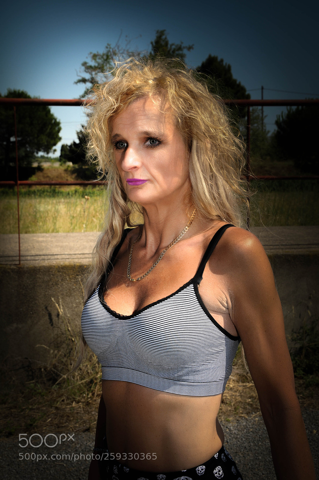 Nikon D300 sample photo. Look out photography