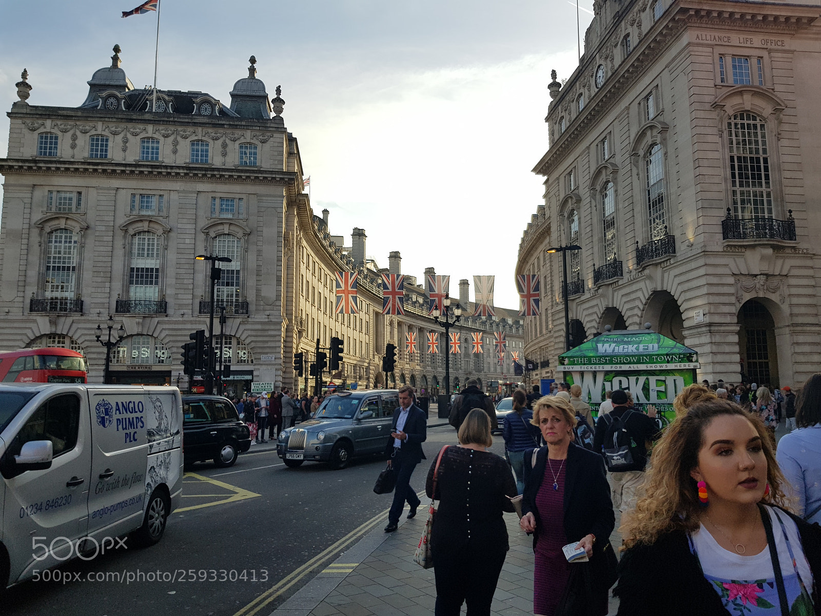 Samsung Galaxy S8+ sample photo. Day before the royal photography