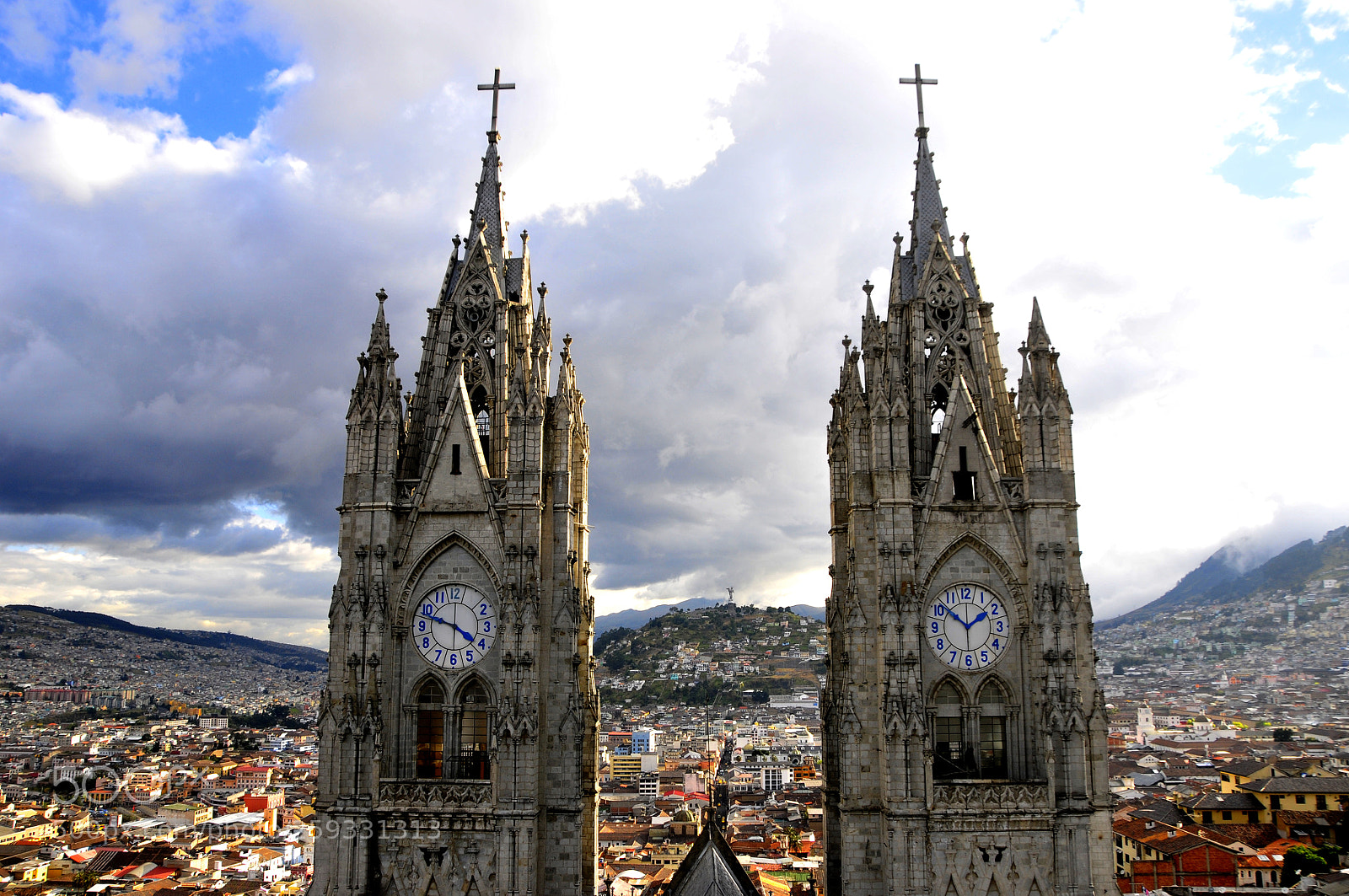 Nikon D300 sample photo. Basilica de voto nacional photography