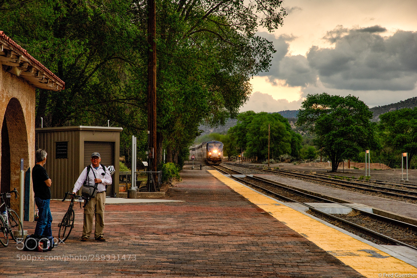 Nikon D810 sample photo. Westbound southwest chief arrving photography
