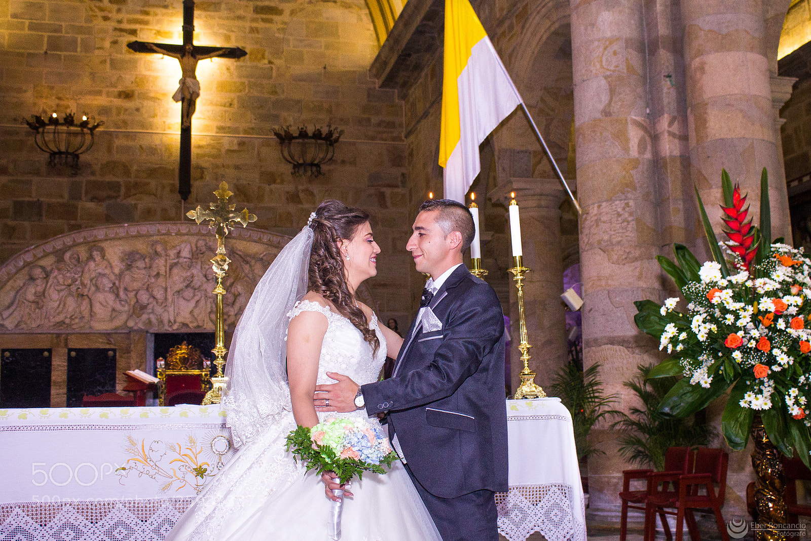 Canon EOS 1100D (EOS Rebel T3 / EOS Kiss X50) sample photo. Catedral de san lorenzo photography