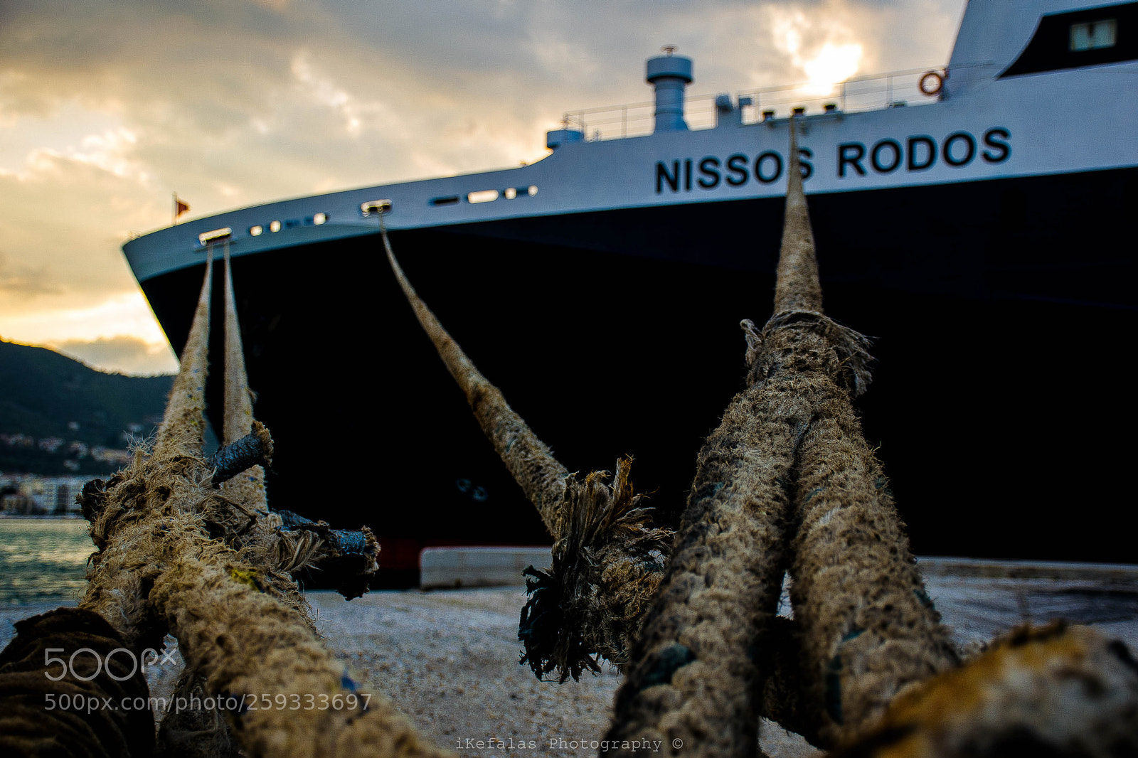 Nikon D5300 sample photo. Chains of a giant photography