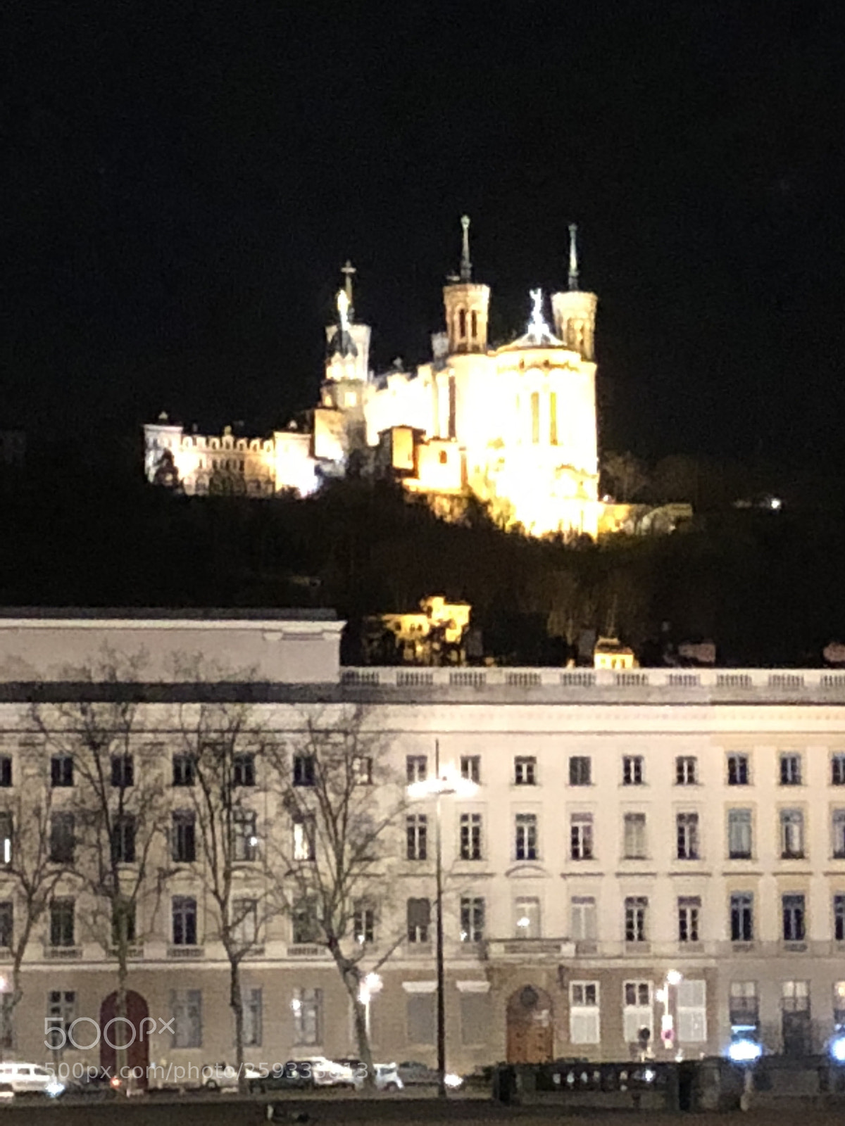 Apple iPhone 8 sample photo. Je veille sur vous photography