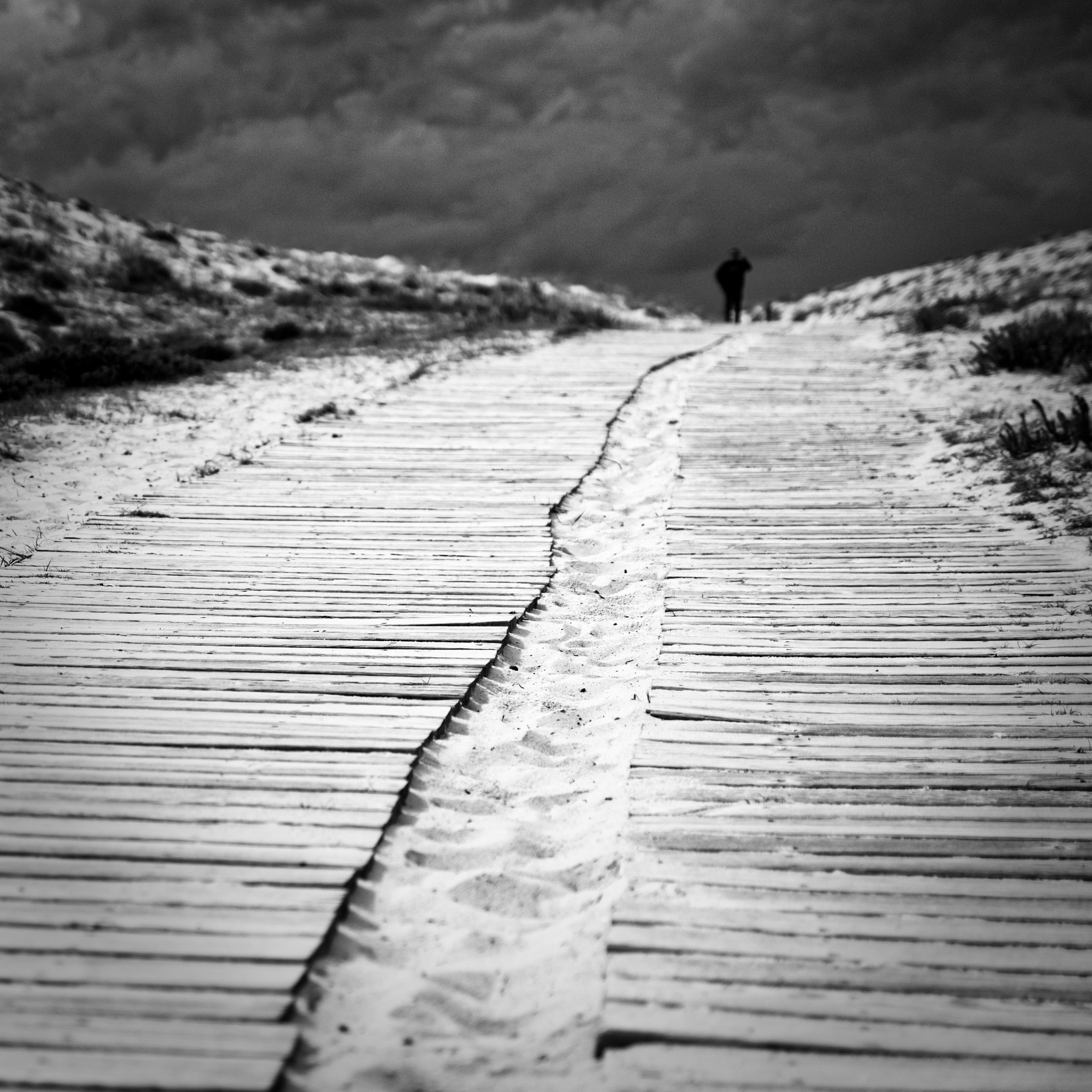 Nikon D7100 sample photo. Sous les lattes, la plage photography
