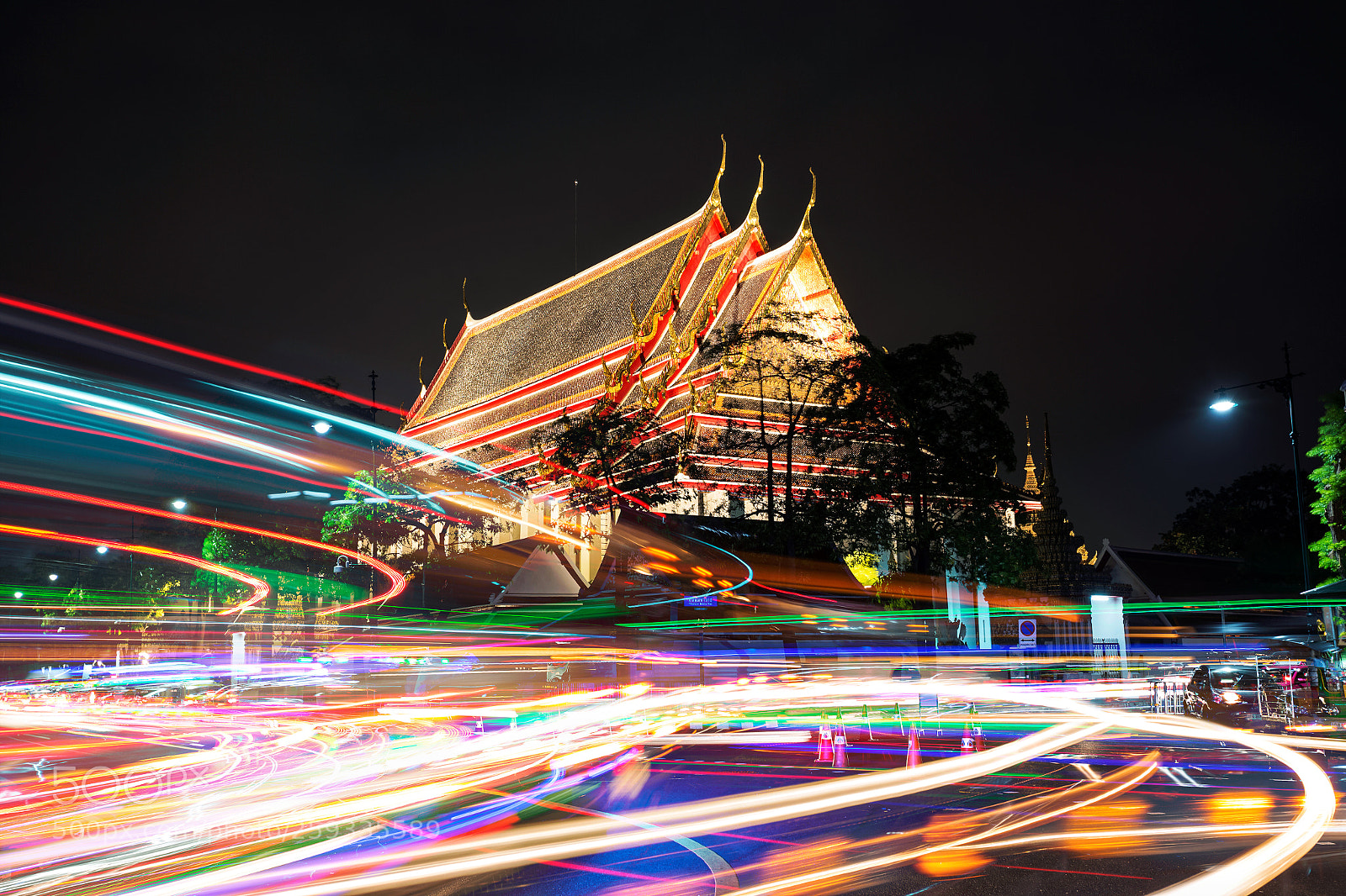 Canon EOS 6D sample photo. Technicolor temple traffic photography