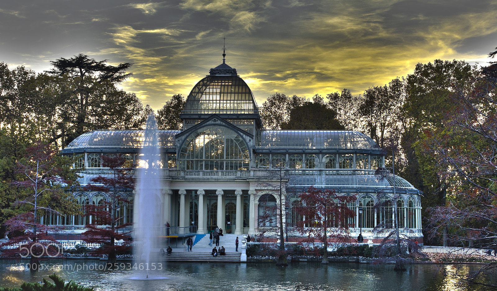 Canon EOS 550D (EOS Rebel T2i / EOS Kiss X4) sample photo. Palacio de cristal apocalptico photography