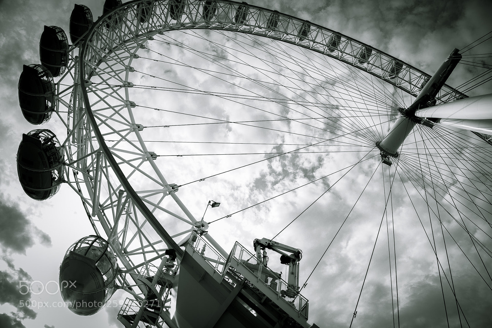 Canon EOS 6D sample photo. London ay o photography