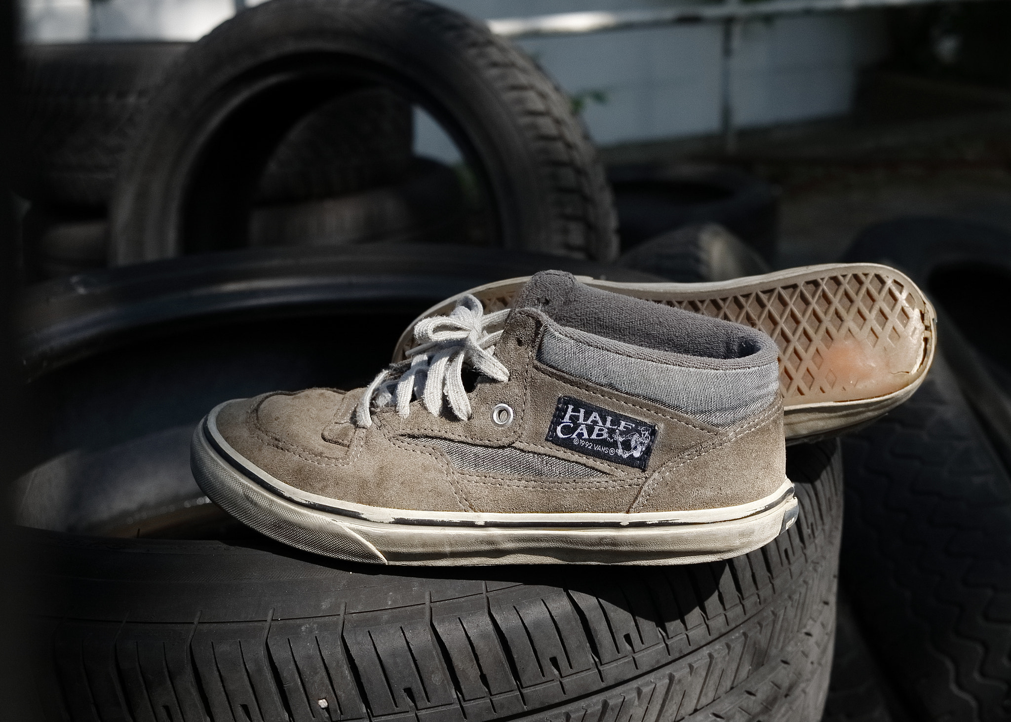 Canon EF-S 24mm F2.8 STM sample photo. Worn out photography