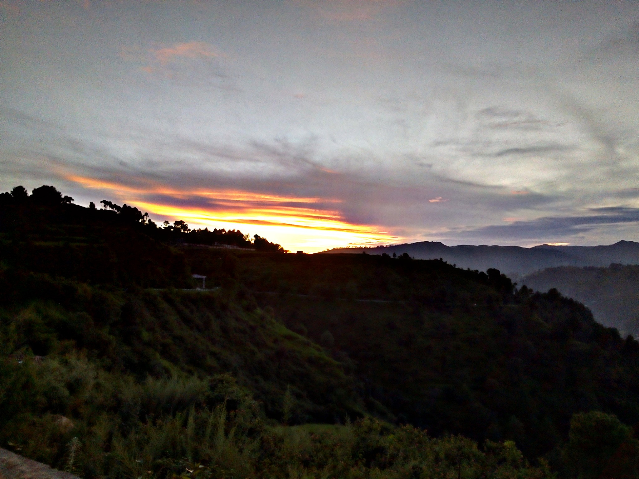 Motorola Moto E (4) Plus sample photo. Sunset photography