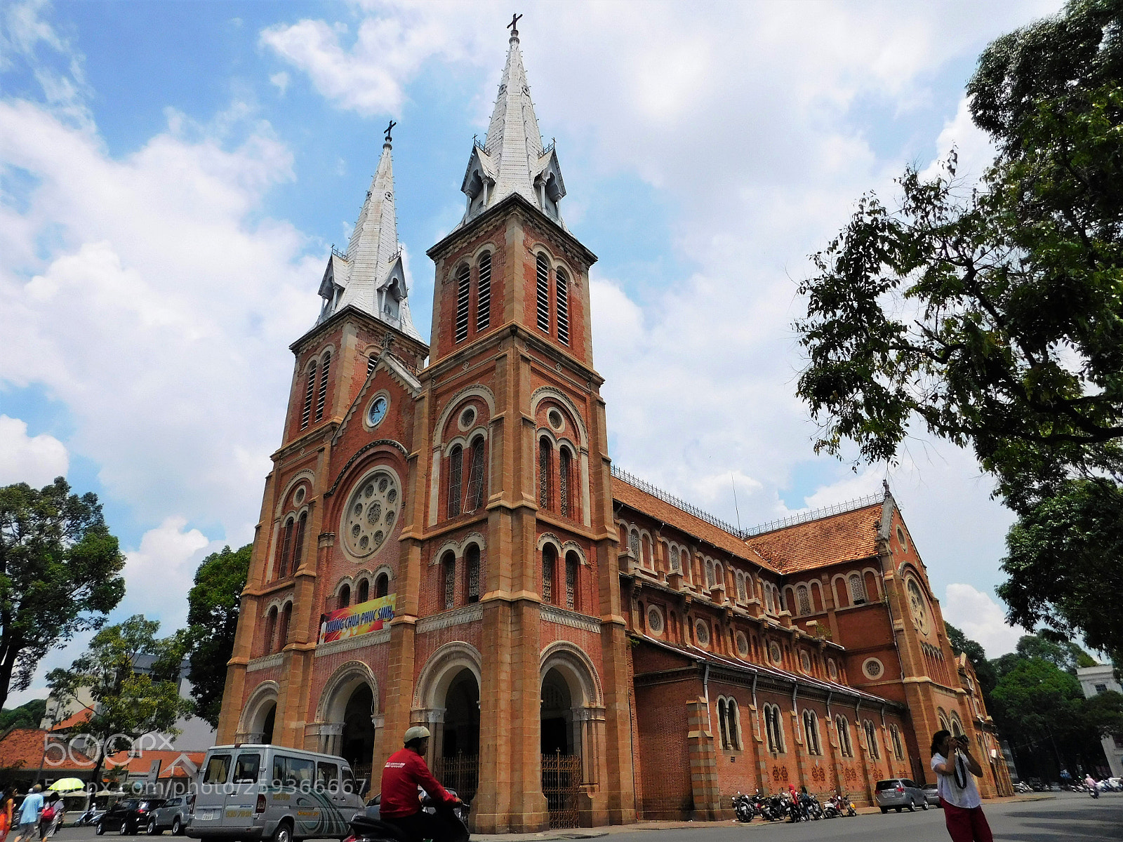 Nikon Coolpix L840 sample photo. Saigon notre-dame basilica photography