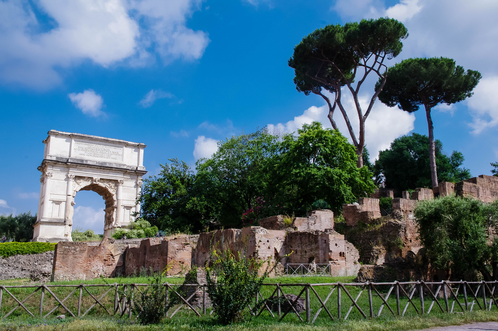 Pentax K-7 sample photo. Rome photography