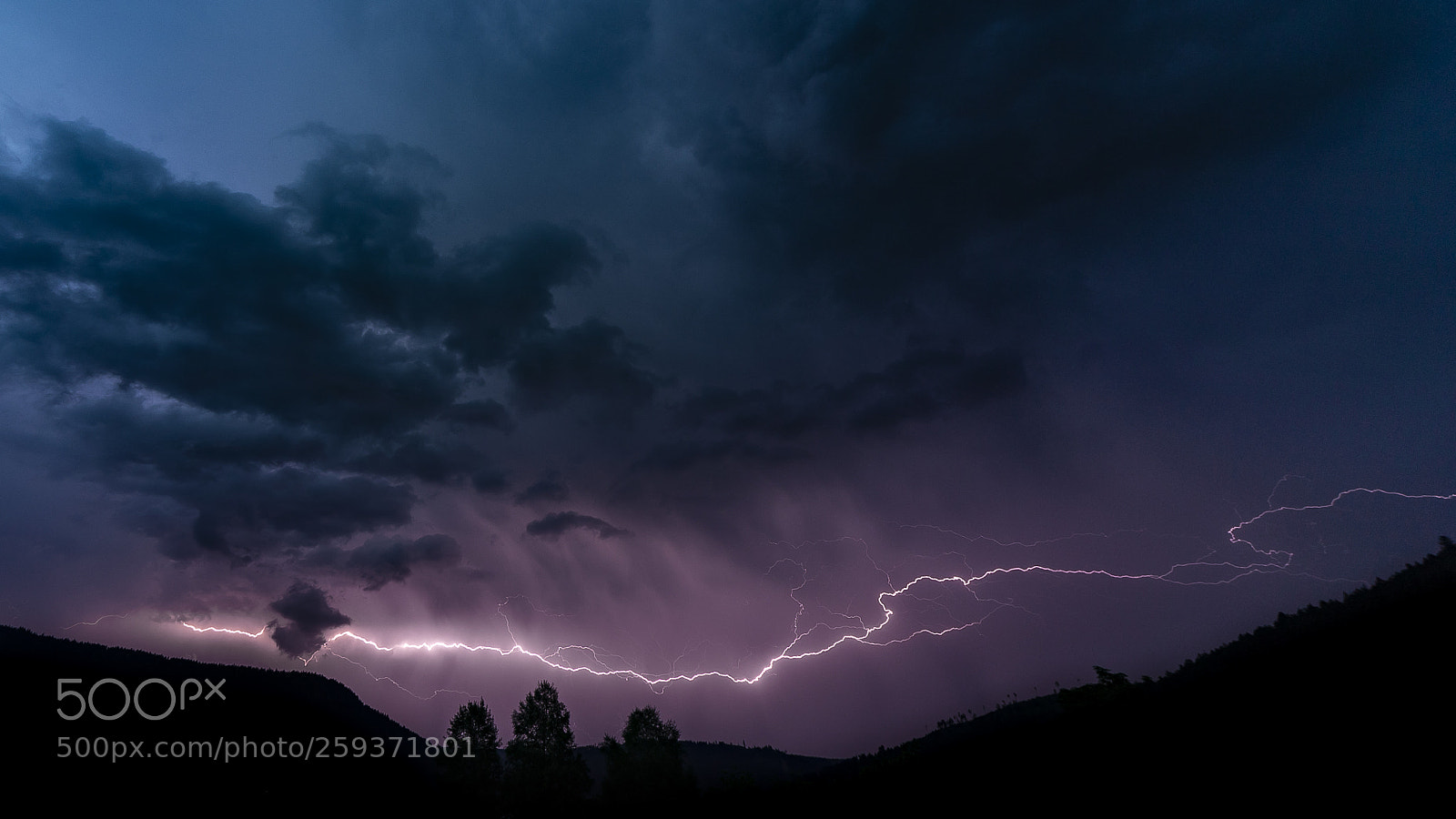 Canon EOS 6D Mark II sample photo. Lightning photography