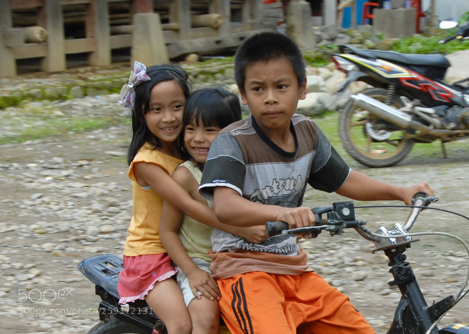 Nikon D200 sample photo. Three on one bike photography