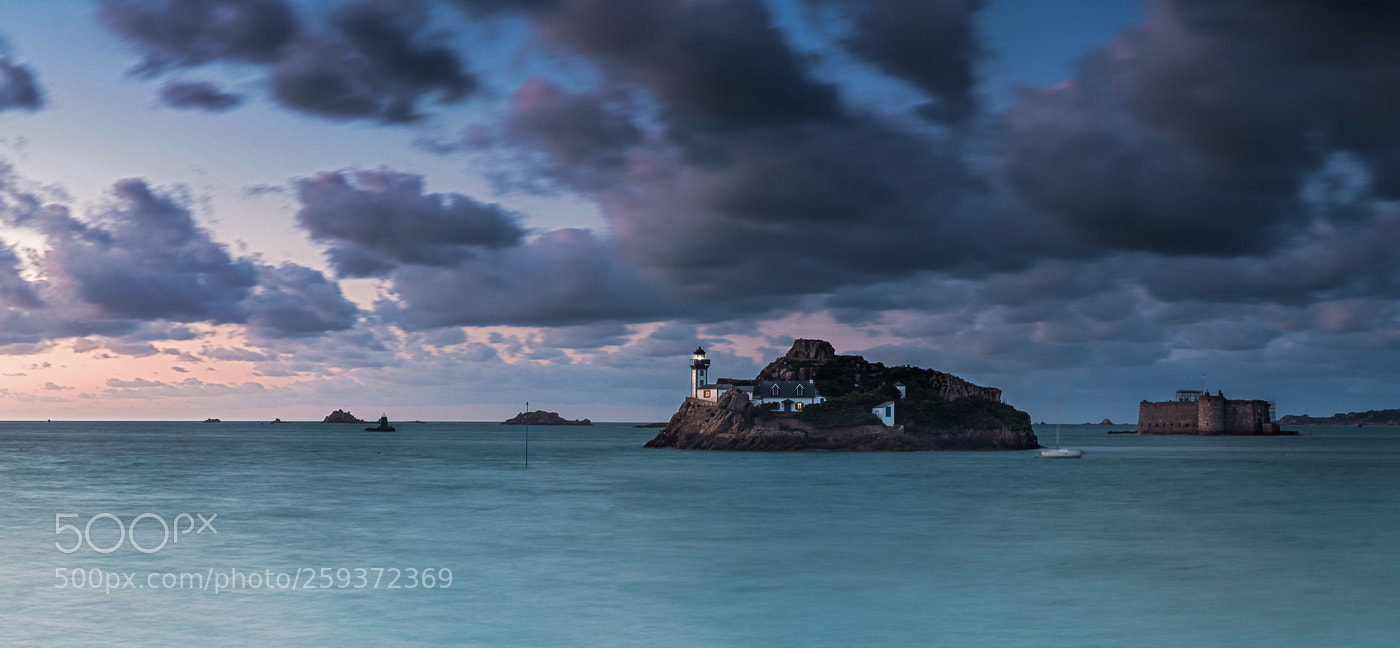 Canon EOS 5D Mark IV sample photo. Lighthouse island photography