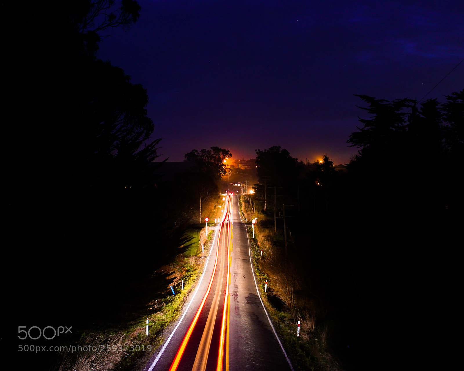 Canon EOS 700D (EOS Rebel T5i / EOS Kiss X7i) sample photo. Car light-trails at dusk photography