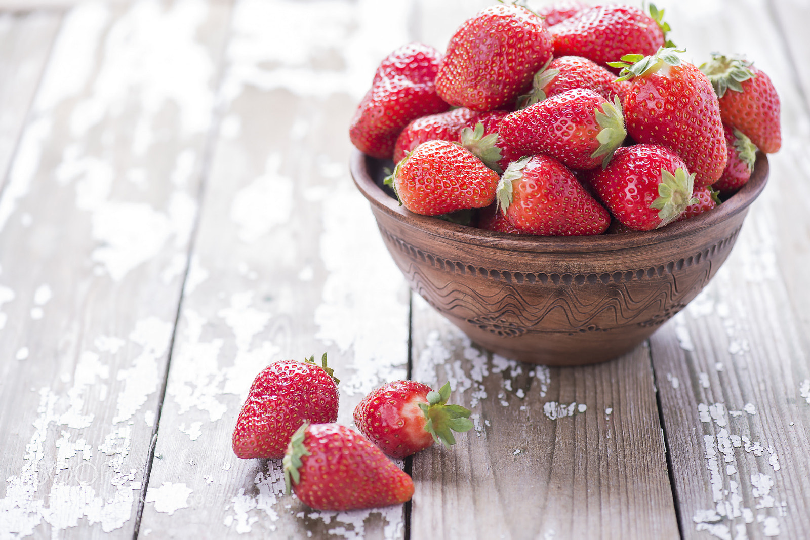 Nikon D610 sample photo. Red ripe big strawberry photography