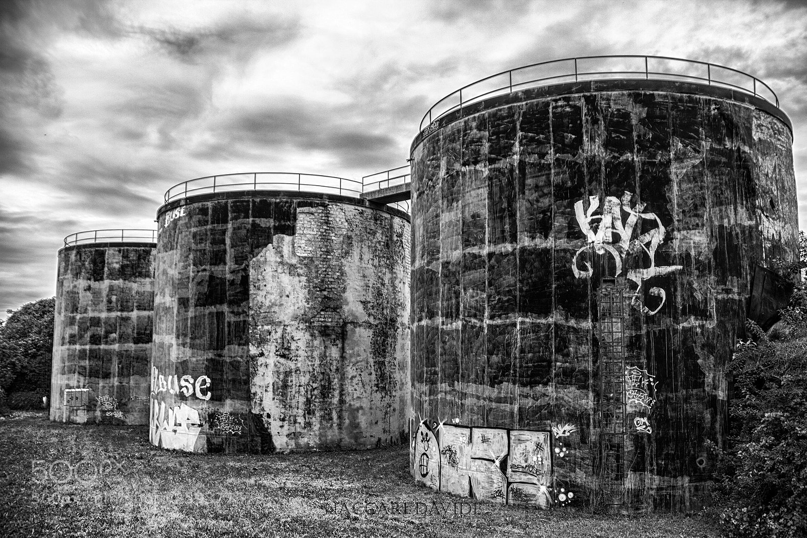 Canon EOS 600D (Rebel EOS T3i / EOS Kiss X5) sample photo. Silos photography